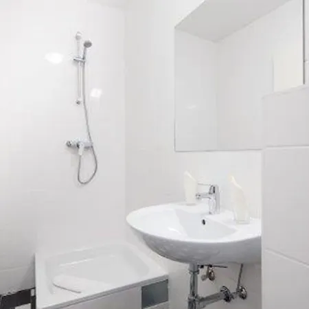 Baum's Rheinhotel 3*