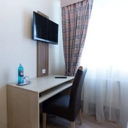 Hotell Baum's Rheinhotel 3*