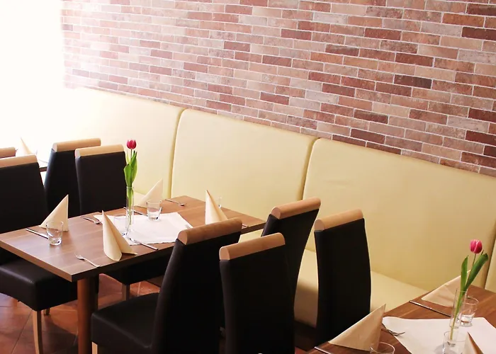 Baum's Rheinhotel מלון